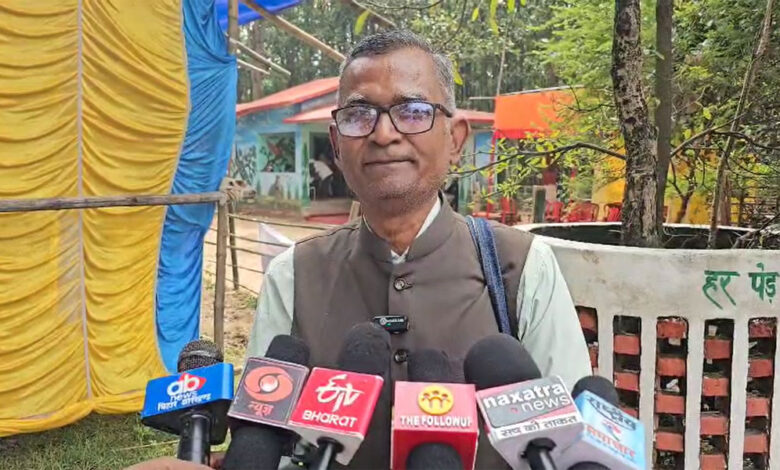 डॉ मनोज कुमार को जिला प्रशासन ने पद्मश्री देने की अनुशंसा की