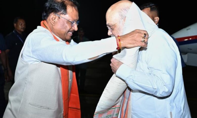 केंद्रीय गृह मंत्री अमित शाह का मुख्यमंत्री विष्णुदेव साय ने स्वामी विवेकानंद विमानतल पर किया आत्मीय स्वागत….