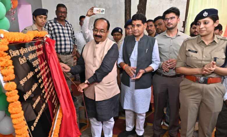 अपराध नियंत्रण में नई तकनीक एक सशक्त कदम: सिमगा में उप मुख्यमंत्री अरुण साव ने किया सिटी सर्विलांस का शुभारंभ… अपराध नियंत्रण में नई तकनीक एक सशक्त कदम: सिमगा में उप मुख्यमंत्री अरुण साव ने किया सिटी सर्विलांस का शुभारंभ…