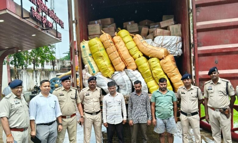 दुर्ग पुलिस का आपरेशन विश्वास : नशा तस्करो पर लगातार कार्यवाही दुर्ग पुलिस का आपरेशन विश्वास : नशा तस्करो पर लगातार कार्यवाही