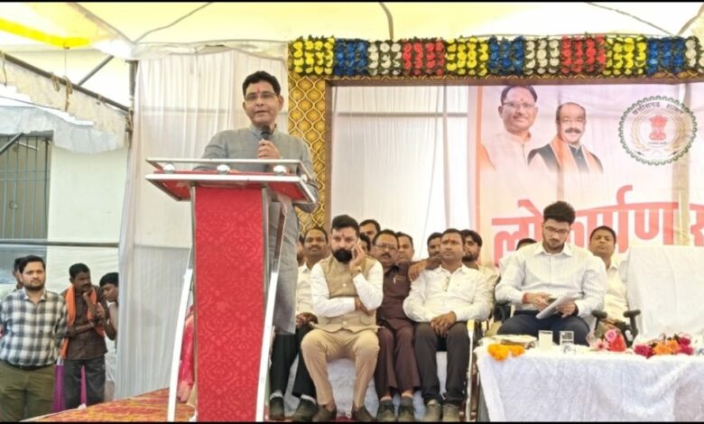जनता की दहलीज़ पर राजस्व-सेवा: सुहेला में नए तहसील भवन का लोकार्पण, ग्रामीणों को मिले विकास के उपहार जनता की दहलीज़ पर राजस्व-सेवा: सुहेला में नए तहसील भवन का लोकार्पण, ग्रामीणों को मिले विकास के उपहार