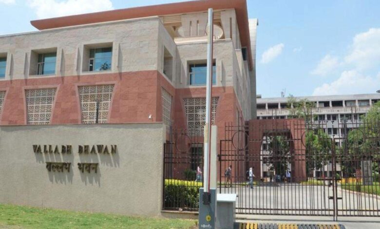 दो साल बाद निगम-मंडलों में नियुक्तियों की तैयारी, इस बार भर्ती होगी चरणबद्ध दो साल बाद निगम-मंडलों में नियुक्तियों की तैयारी, इस बार भर्ती होगी चरणबद्ध