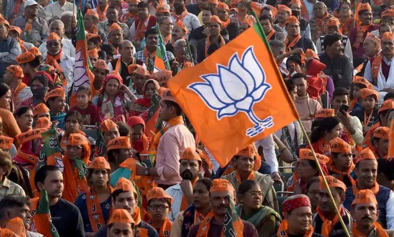 इंदौर बीजेपी की नई नगर कार्यकारिणी: 31 नए सदस्य, स्वाति उस्ताद बनी नगर मंत्री इंदौर बीजेपी की नई नगर कार्यकारिणी: 31 नए सदस्य, स्वाति उस्ताद बनी नगर मंत्री