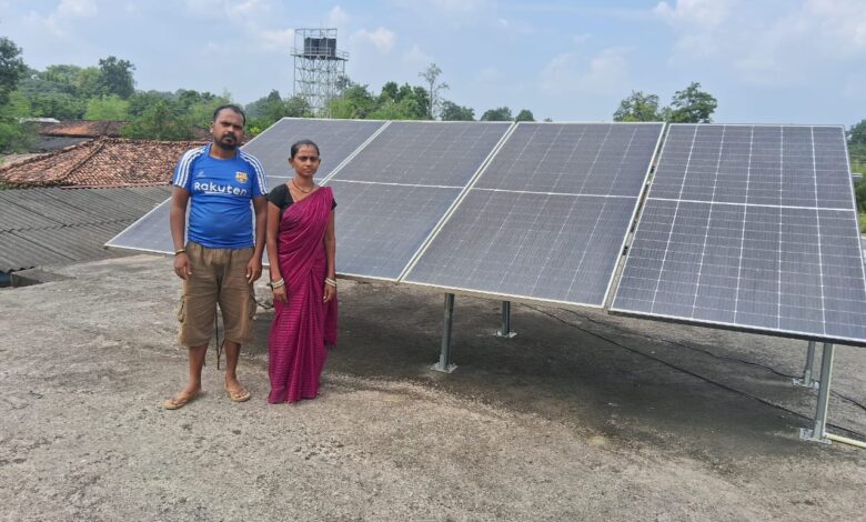 घर में रौशनी के साथ आमदनी का भी लाभ मिला, सौर ऊर्जा से आत्मनिर्भर बनीं गंगोत्री – बिजली बिल हुआ शून्य….. घर में रौशनी के साथ आमदनी का भी लाभ मिला, सौर ऊर्जा से आत्मनिर्भर बनीं गंगोत्री – बिजली बिल हुआ शून्य…..