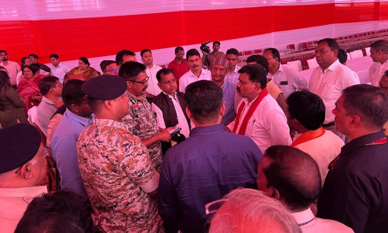 केंद्रीय गृह मंत्री अमित शाह के बस्तर प्रवास की तैयारियों का उप मुख्यमंत्री श्री विजय शर्मा ने किया निरीक्षण….