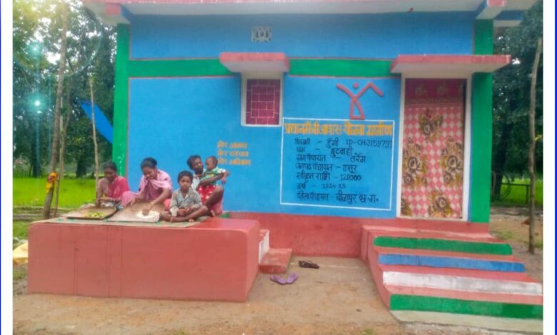 माओवादी प्रभावित ग्राम चुटवाही में बना पहला पक्का आवास….
