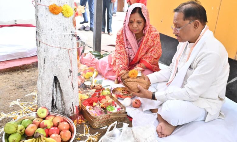 आंवला नवमी पर मुख्यमंत्री ने आंवला वृक्ष की पूजा कर प्रदेशवासियों के सुख-समृद्धि की कामना की…
