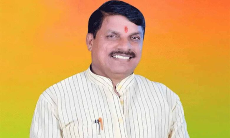 मुख्यमंत्री डॉ. यादव विद्यार्थियों के खातों में गुरूवार को अंतरित करेंगे 300 करोड़ रूपये की छात्रवृत्ति मुख्यमंत्री डॉ. यादव विद्यार्थियों के खातों में गुरूवार को अंतरित करेंगे 300 करोड़ रूपये की छात्रवृत्ति