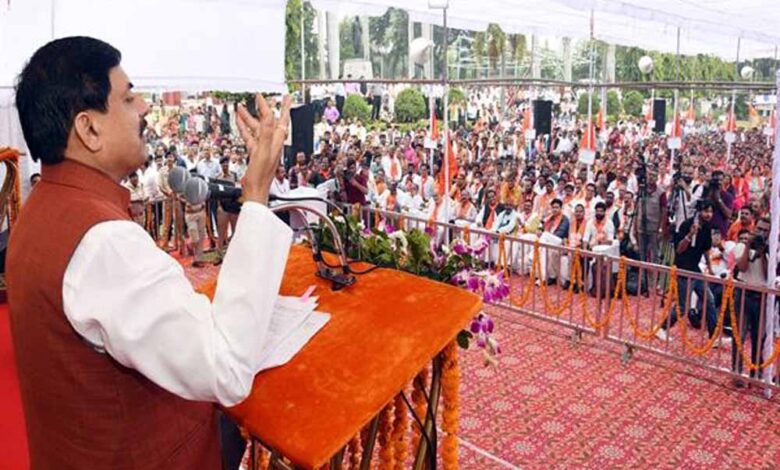 सरकार की सफलता कर्मचारियों के सहयोग के बिना संभव नहीं : मुख्यमंत्री डॉ. यादव सरकार की सफलता कर्मचारियों के सहयोग के बिना संभव नहीं : मुख्यमंत्री डॉ. यादव