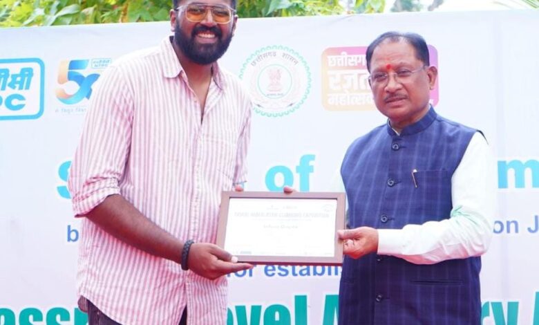 जशपुर के युवाओं ने छुआ हिमालय की ऊंचाइयों को: 5350 मीटर की ऊंचाई पर ट्रैकिंग, रॉक क्लाइंबिंग और आइस क्लाइंबिंग का अद्भुत अनुभव…. जशपुर के युवाओं ने छुआ हिमालय की ऊंचाइयों को: 5350 मीटर की ऊंचाई पर ट्रैकिंग, रॉक क्लाइंबिंग और आइस क्लाइंबिंग का अद्भुत अनुभव….