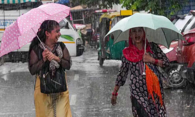 मध्यप्रदेश के 12 जिलों में भारी बारिश का अलर्ट, भोपाल और इंदौर-उज्जैन में पारा गिरा मध्यप्रदेश के 12 जिलों में भारी बारिश का अलर्ट, भोपाल और इंदौर-उज्जैन में पारा गिरा