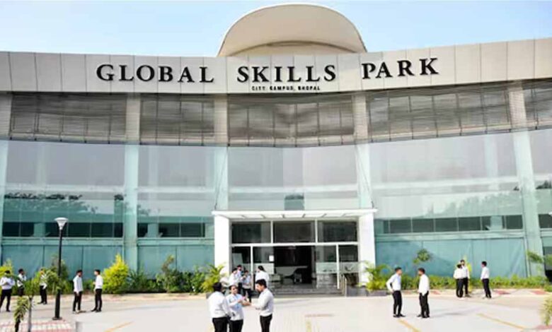 तीन दिवसीय कार्यशाला में शिक्षण ,संवाद और नेतृत्व कौशल को मिला नया आयाम तीन दिवसीय कार्यशाला में शिक्षण ,संवाद और नेतृत्व कौशल को मिला नया आयाम