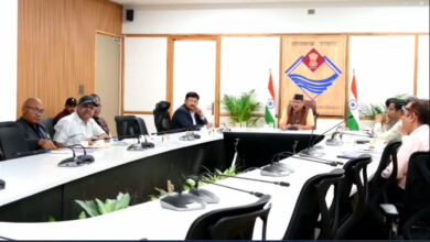 कैबिनेट मंत्री गणेश जोशी ने सचिवालय में अधिकारियों की बैठक ली कैबिनेट मंत्री गणेश जोशी ने सचिवालय में अधिकारियों की बैठक ली