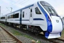 वंदे भारत एक्सप्रेस के पायलट की हरकत देख यात्रियों के उड़े होश, रेलवे में मचा हड़कंप!