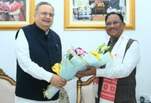 मुख्यमंत्री विष्णु देव साय को विधानसभा अध्यक्ष डॉ. रमन सिंह ने नवीन विधानसभा भवन के लोकार्पण समारोह में शामिल होने का दिया आमंत्रण….