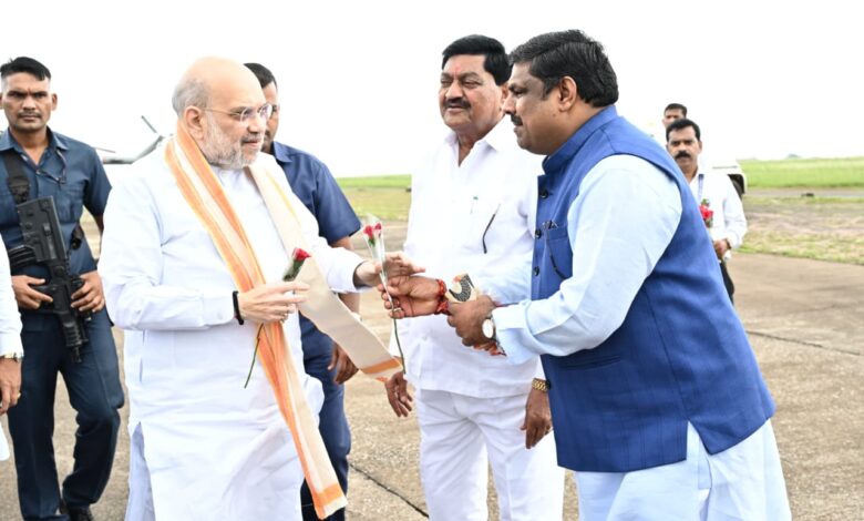 केंद्रीय गृह एवं सहकारिता मंत्री अमित शाह का रायपुर आगमन, शिक्षा मंत्री गजेन्द्र यादव ने किया आत्मीय स्वागत….