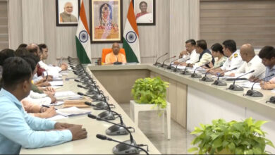 लखनऊ में मुख्यमंत्री योगी आदित्यनाथ ने संस्कृत विभाग के अधिकारियों के साथ समीक्षा बैठक की लखनऊ में मुख्यमंत्री योगी आदित्यनाथ ने संस्कृत विभाग के अधिकारियों के साथ समीक्षा बैठक की