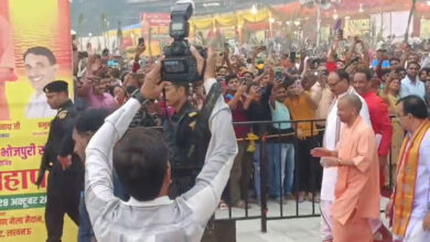 सीएम योगी लखनऊ के लक्ष्मण मेला घाट पहुंचे सीएम योगी लखनऊ के लक्ष्मण मेला घाट पहुंचे