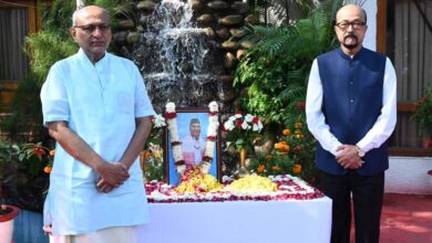 उप राष्ट्रपति, राज्यपाल एवं मुख्यमंत्री ने भारत रत्न डॉ. भूपेन हजारिका की पुण्यतिथि पर उन्हें किया नमन