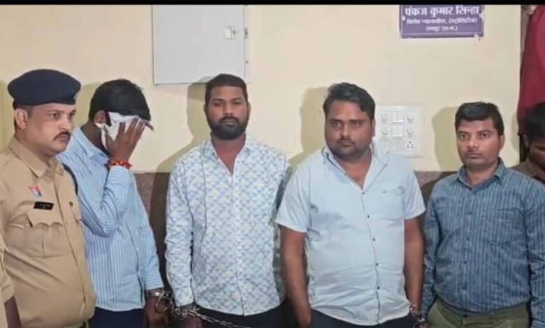 NDPS केस: 4 आरोपियों को 15-15 साल की सजा, एक आरोपी अब भी फरार NDPS केस: 4 आरोपियों को 15-15 साल की सजा, एक आरोपी अब भी फरार