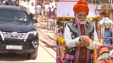 नर्मदा जिले में पीएम मोदी ने भगवान बिरसा मुंडा को नमन किया, देवमोगरा मंदिर में की पूजा नर्मदा जिले में पीएम मोदी ने भगवान बिरसा मुंडा को नमन किया, देवमोगरा मंदिर में की पूजा