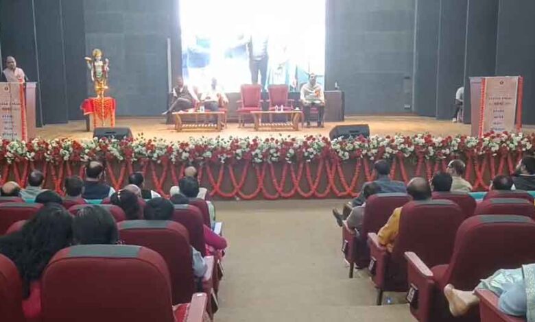 SBIOA भोपाल अंचल का आंचलिक सम्मेलन सम्पन्न SBIOA भोपाल अंचल का आंचलिक सम्मेलन सम्पन्न