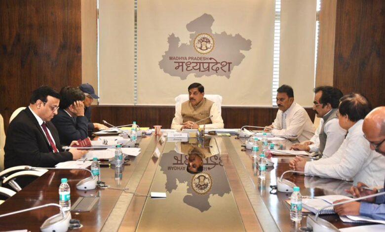 मंत्रि-परिषद के निर्णय :मुख्यमंत्री लाड़ली बहना योजना की राशि 1500 रूपये किये जाने की स्वीकृति मंत्रि-परिषद के निर्णय :मुख्यमंत्री लाड़ली बहना योजना की राशि 1500 रूपये किये जाने की स्वीकृति