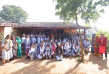 ज्ञान पर्यटन में छात्राओं ने जाना ग्रामीण जीवन का सार