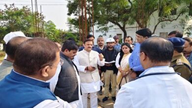 उप मुख्यमंत्री ने जिला चिकित्सालय मऊगंज का किया निरीक्षण