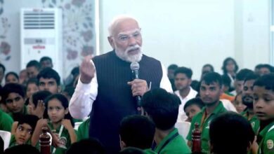 सत्य साईं संजीवनी हॉस्पिटल में पीएम मोदी का आगमन, 2,500 बच्चों से करी  दिल की बात