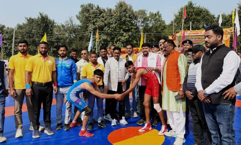 तीन दिवसीय राज्यस्तरीय महिला और पुरूष कुश्ती प्रतियोगिता का आज आखिरी दिन