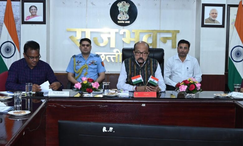 रायपुर : मानवीय संवेदना के साथ आकांक्षी क्षेत्रों में विकास कार्य करें – राज्यपाल रमेन डेका रायपुर : मानवीय संवेदना के साथ आकांक्षी क्षेत्रों में विकास कार्य करें – राज्यपाल रमेन डेका