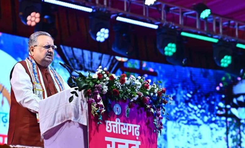 रायपुर : छत्तीसगढ़ देश में सबसे तेजी से विकास करने वाला राज्य : विधानसभा अध्यक्ष डॉ. रमन सिंह रायपुर : छत्तीसगढ़ देश में सबसे तेजी से विकास करने वाला राज्य : विधानसभा अध्यक्ष डॉ. रमन सिंह