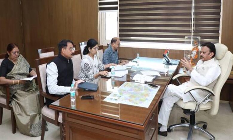 उप मुख्यमंत्री शुक्ल ने नर्सिंग भर्ती एवं पदस्थापना की प्रगति की विस्तृत समीक्षा की उप मुख्यमंत्री शुक्ल ने नर्सिंग भर्ती एवं पदस्थापना की प्रगति की विस्तृत समीक्षा की