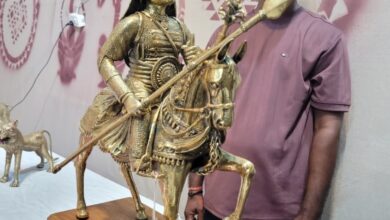 राज्योत्सव शिल्पग्राम में लोगों को आकर्षित कर रहा है राज्योत्सव शिल्पग्राम में लोगों को आकर्षित कर रहा है