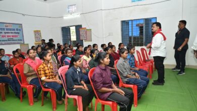 उपमुख्यमंत्री विजय शर्मा ने पुनर्वास केंद्र में पुनर्वासित युवाओं से की आत्मीय भेंट