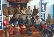 थाना हथबंद क्षेत्र में चोरी एवं लूट की घटनाओं को अंजाम देने वाले 06 आरोपियों को किया गया गिरफ्तार