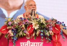 प्रधानमंत्री  नरेंद्र मोदी ने राज्योत्सव स्थल पर विभिन्न विभागों द्वारा आयोजित प्रदर्शनी का किया शुभारंभ