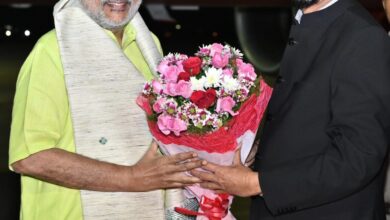 उपराष्ट्रपति सी. पी. राधाकृष्णन का राज्यपाल रमेन डेका और मुख्यमंत्री  विष्णुदेव साय ने स्वामी विवेकानंद विमानतल पर किया आत्मीय स्वागत