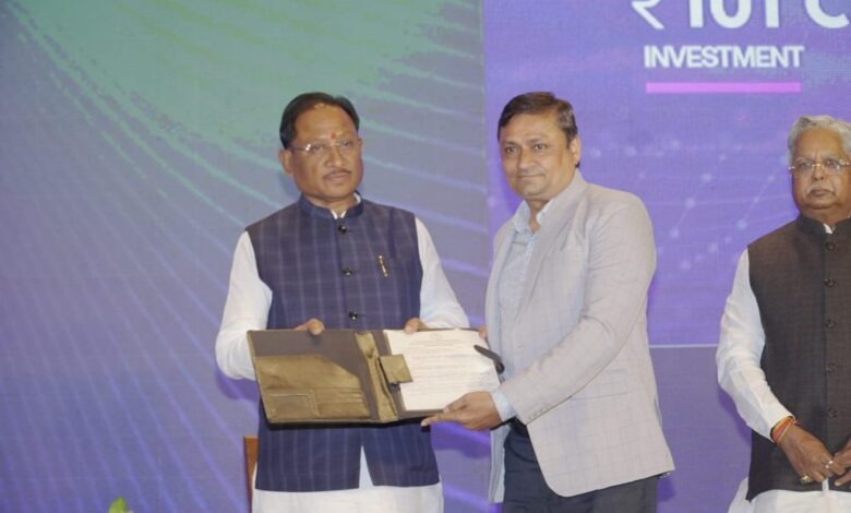 मुख्यमंत्री विष्णुदेव साय से कैडिला फार्मास्युटिकल्स लिमिटेड के समूह अध्यक्ष राज प्रकाश व्यास ने की मुलाकात