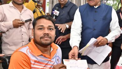 दिव्यांग रग्बी खिलाड़ी की मदद के लिए मुख्यमंत्री आगे आए — जनदर्शन में स्वीकृत किया 90 हजार रुपए का आर्थिक अनुदान