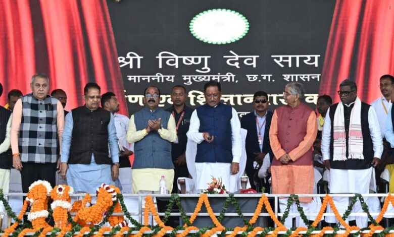 मुख्यमंत्री  विष्णुदेव साय ने 329 करोड़ रूपए से अधिक के विकास कार्यों का किया लोकार्पण-भूमिपूजन