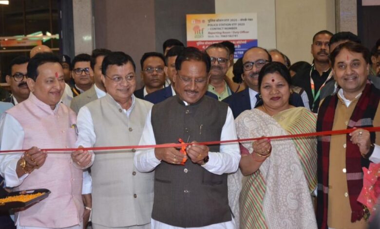 अंतरराष्ट्रीय व्यापार मेले में मुख्यमंत्री  विष्णुदेव साय ने छत्तीसगढ़ पेवेलियन का किया अवलोकन