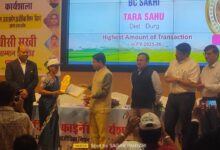 दुर्ग जिले की श्रीमती तारा साहू को मिला ‘उत्कृष्ट बीसी सखी’ का सम्मान