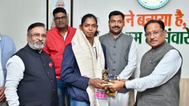 मुख्यमंत्री  साय ने महिला कबड्डी विश्व कप की स्टार खिलाड़ी संजू देवी को दी बधाई