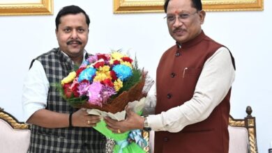 मुख्यमंत्री  विष्णु देव साय से बिहार के पथ निर्माण मंत्री  नितिन नवीन ने की सौजन्य मुलाकात