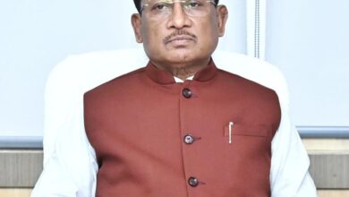 बस्तर में शांति और विकास की नई दिशा : 65 लाख के इनामी 10 माओवादी आत्मसमर्पण कर मुख्यधारा में लौटे