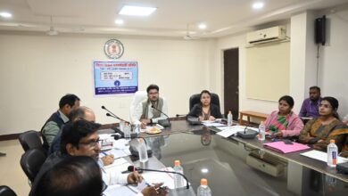 *शासन की सर्वोच्च प्राथमिकता वाली योजनाओं के क्रियान्वयन में लाएं प्रगति-कलेक्टर*  *कलेक्टर की अध्यक्षता में जिला स्तरीय परामर्शदात्री समिति की बैठक सम्पन्न