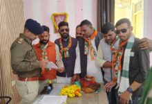 क्षेत्र में हो रही चोरियो को लेकर युवक कांग्रेस ने थाना प्रभारी को दिया ज्ञापन