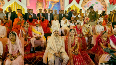 धीरेंद्र शास्त्री महाराज ने कहा कि ऐसे सामूहिक एवं कम खर्च वाले विवाह समारोहों को प्रोत्साहन मिलना चाहिए। समाज का हर वर्ग इस प्रकार की व्यवस्था को स्वीकार करते हुए आगे बढ़े। धीरेंद्र शास्त्री महाराज ने कहा कि ऐसे सामूहिक एवं कम खर्च वाले विवाह समारोहों को प्रोत्साहन मिलना चाहिए। समाज का हर वर्ग इस प्रकार की व्यवस्था को स्वीकार करते हुए आगे बढ़े।